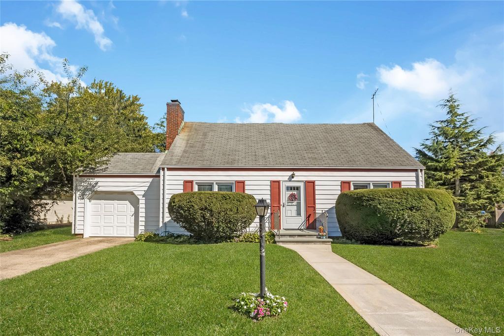 26 Dawes Avenue, Amity Harbor, NY 11701 — exterior