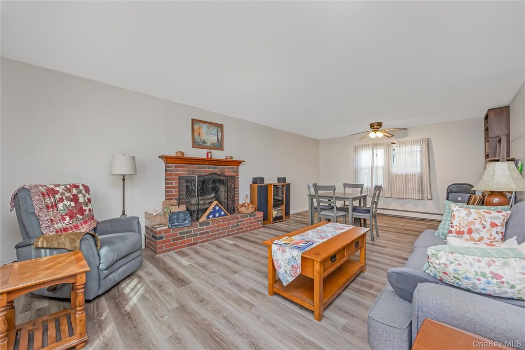 26 Dawes Avenue, Amity Harbor, NY 11701 — photo 3