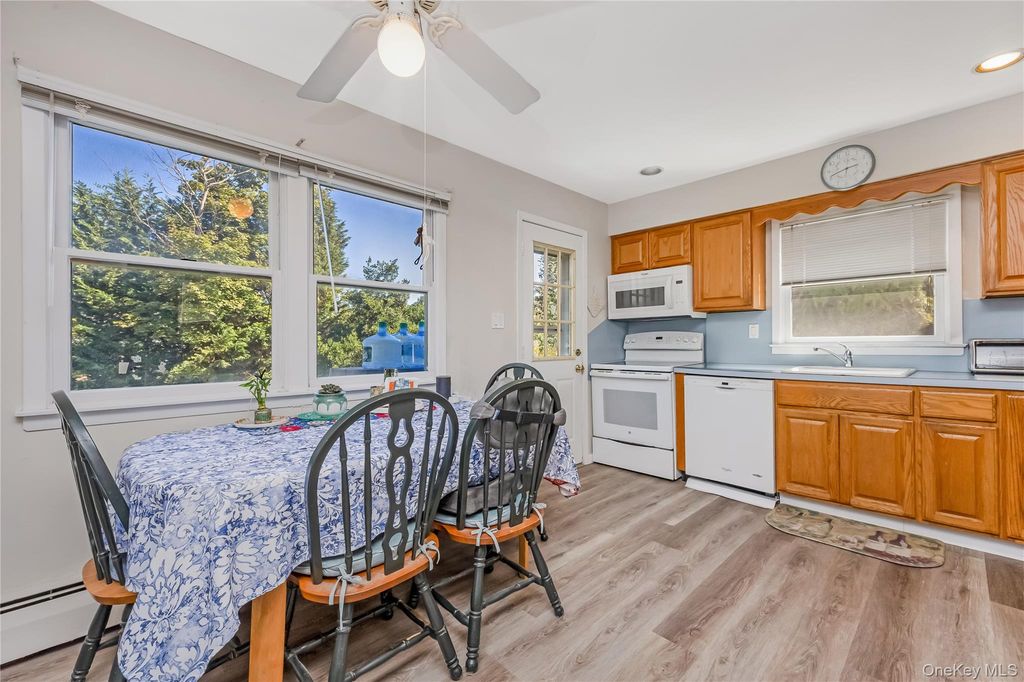 26 Dawes Avenue, Amity Harbor, NY 11701 — photo 5