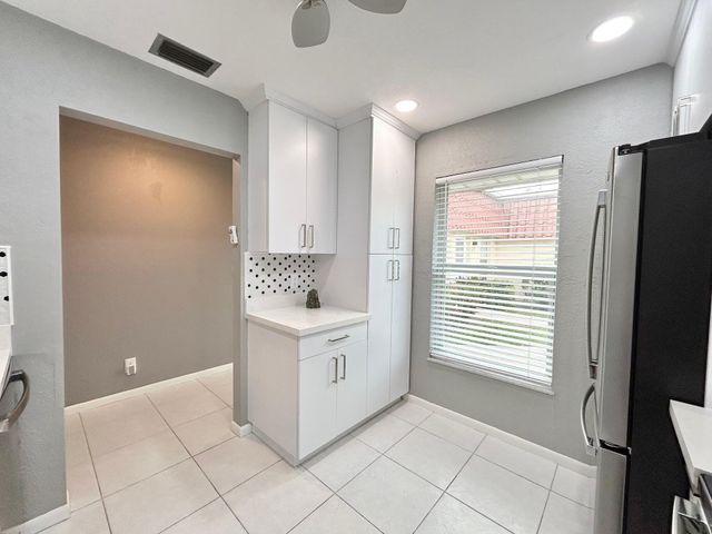 617 Laconia Circle B, Lake Worth, FL 33467