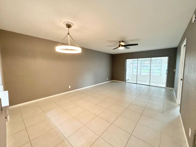 617 Laconia Circle B, Lake Worth, FL 33467