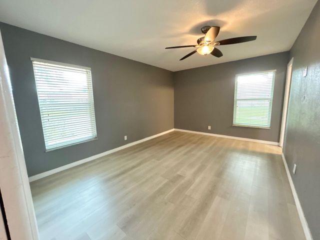 617 Laconia Circle B, Lake Worth, FL 33467
