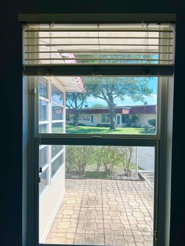 617 Laconia Circle B, Lake Worth, FL 33467