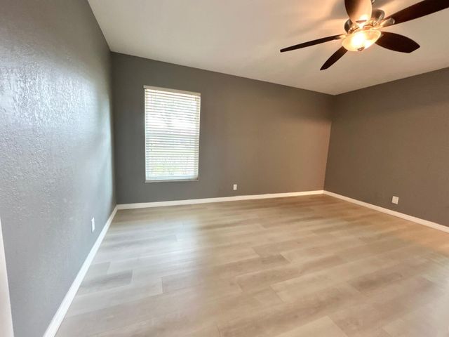 617 Laconia Circle B, Lake Worth, FL 33467