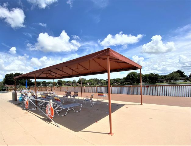 617 Laconia Circle B, Lake Worth, FL 33467