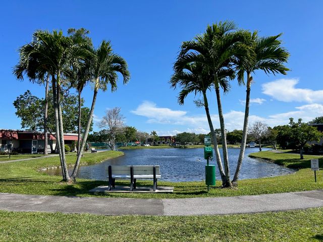 617 Laconia Circle B, Lake Worth, FL 33467