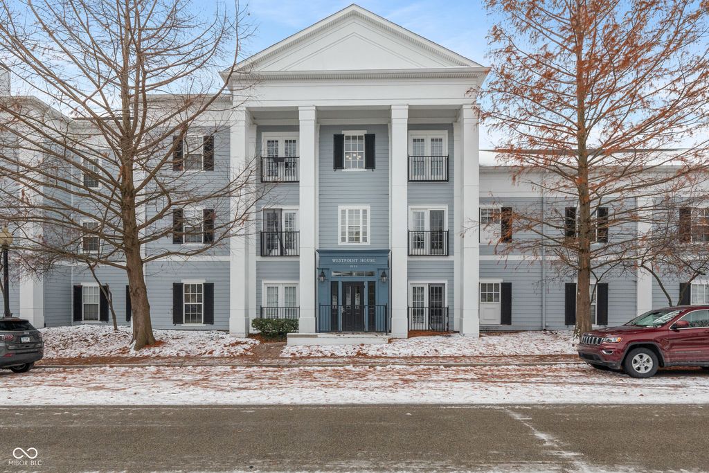 2121 Grenville Street 2D, Carmel, IN 46032