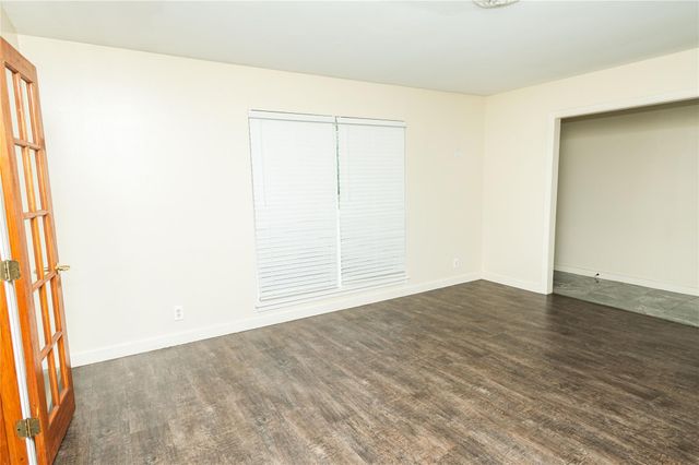 5407 Rutherglenn Drive, Houston, TX 77096