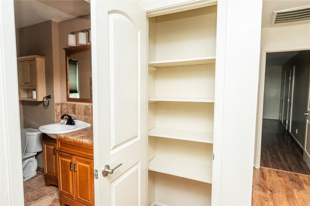 5407 Rutherglenn Drive, Houston, TX 77096