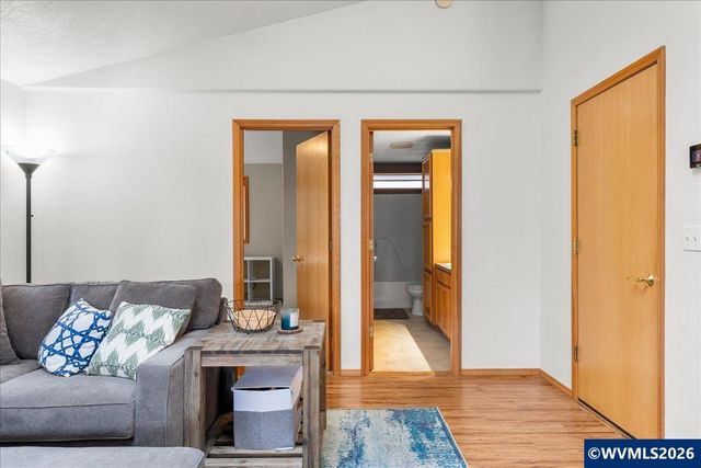 1064 Ashwood Ct SE, Salem, OR 97302