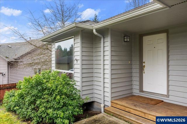 1064 Ashwood Ct SE, Salem, OR 97302