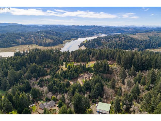 93505 PATTERSON Ln, Coos Bay, OR 97420