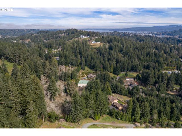 93505 PATTERSON Ln, Coos Bay, OR 97420