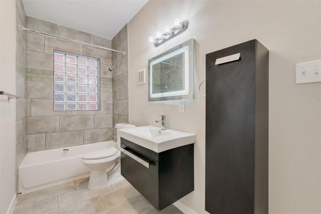 1215 W Gray Street 1, Houston, TX 77019