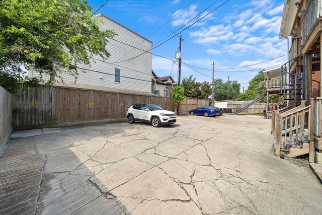 1215 W Gray Street 1, Houston, TX 77019