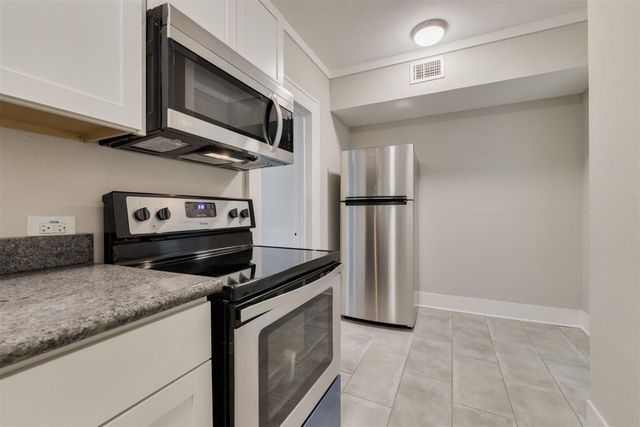 1215 W Gray Street 1, Houston, TX 77019