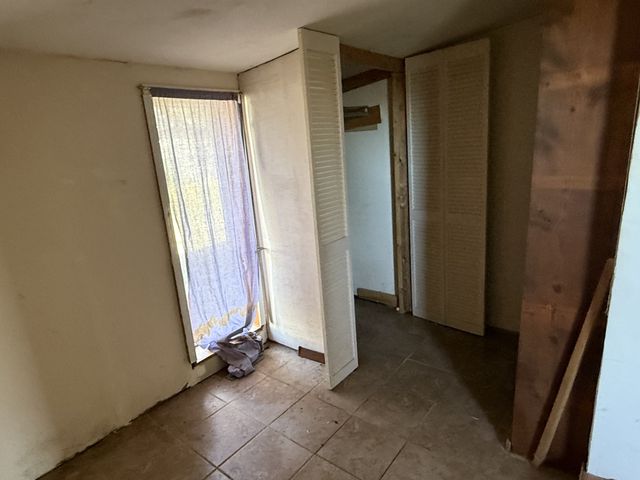 1025 Smith Ave, Hohenwald, TN 38462