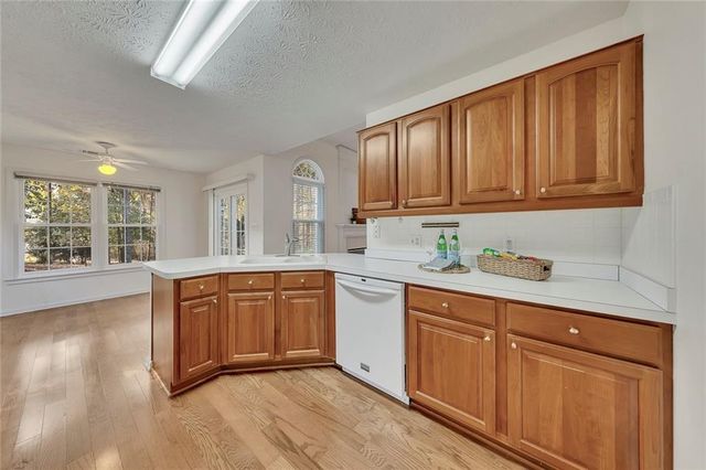 522 Huntgate Road, Woodstock, GA 30189