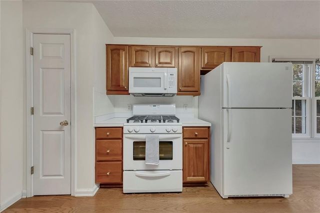 522 Huntgate Road, Woodstock, GA 30189