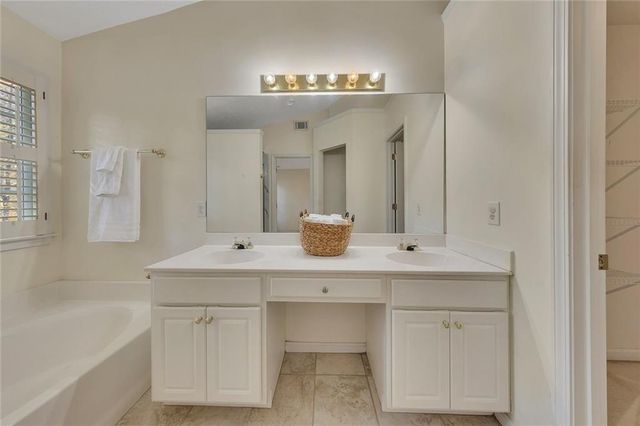 522 Huntgate Road, Woodstock, GA 30189