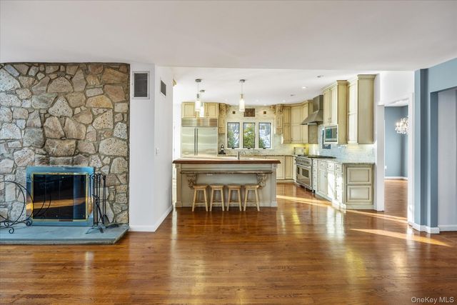 10 Rustling Lane, Bedford, NY 10506