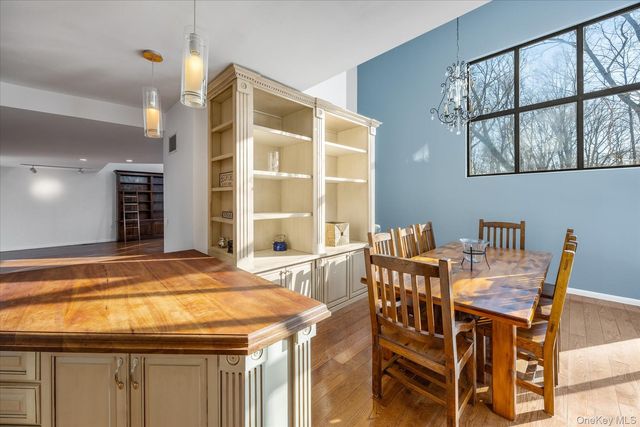 10 Rustling Lane, Bedford, NY 10506