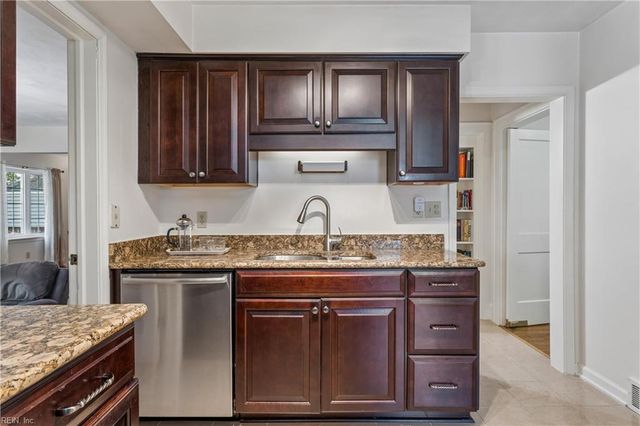 5926 Powhatan AVE, Norfolk, VA 23508