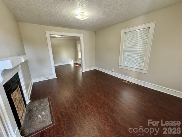 513 East Avenue, Belmont, NC 28012