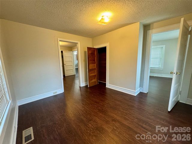 513 East Avenue, Belmont, NC 28012