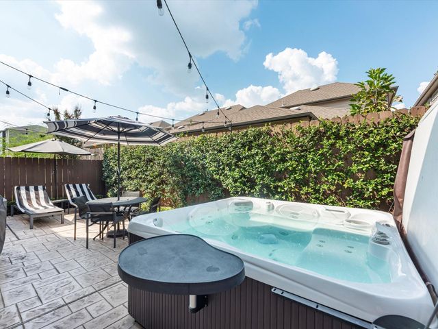 8924 Hollister Commons Lane, Houston, TX 77080