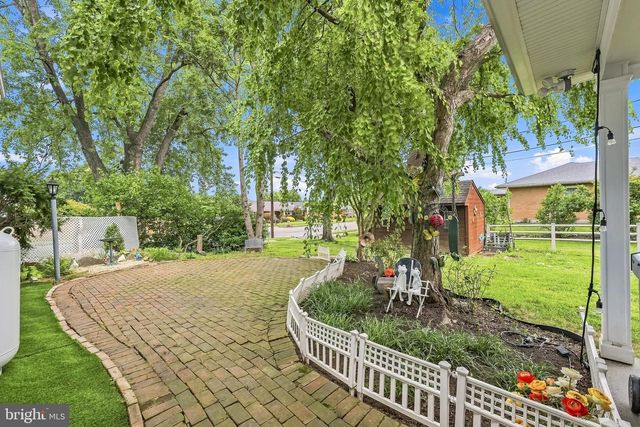 1220 NORTH BLVD, Bethlehem, PA 18017