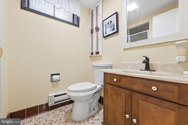 1220 NORTH BLVD, Bethlehem, PA 18017
