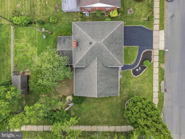 1220 NORTH BLVD, Bethlehem, PA 18017