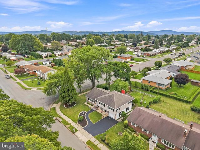 1220 NORTH BLVD, Bethlehem, PA 18017
