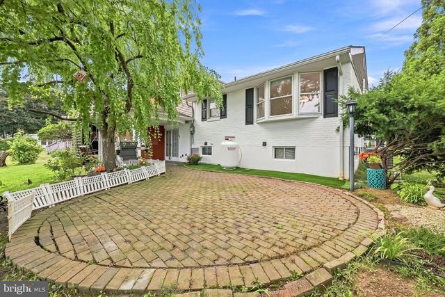 1220 NORTH BLVD, Bethlehem, PA 18017