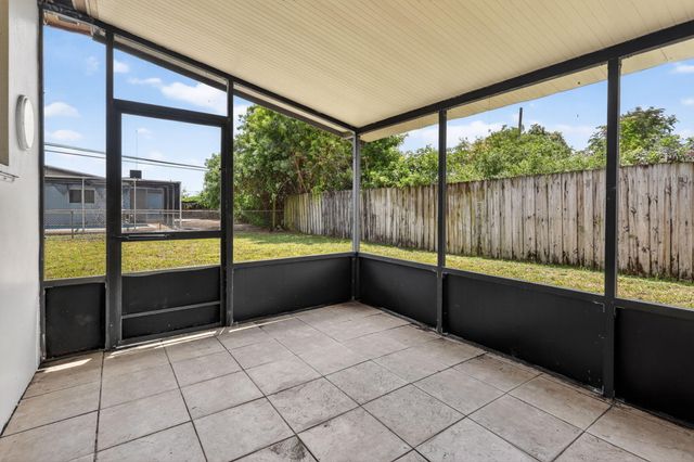 20131 NW 14th Place, Miami Gardens, FL 33169