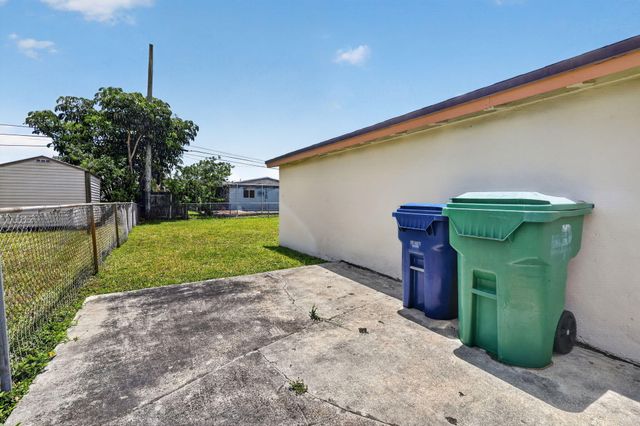 20131 NW 14th Place, Miami Gardens, FL 33169