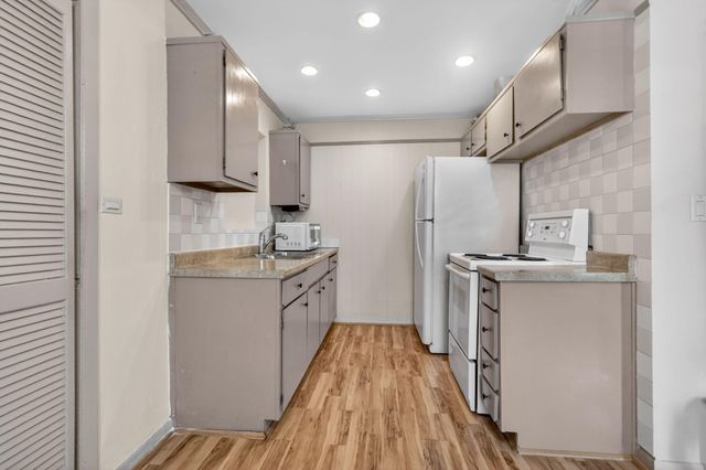 20131 NW 14th Place, Miami Gardens, FL 33169