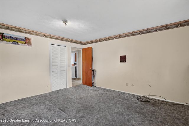 5027 Geraldine Drive, Lansing, MI 48917