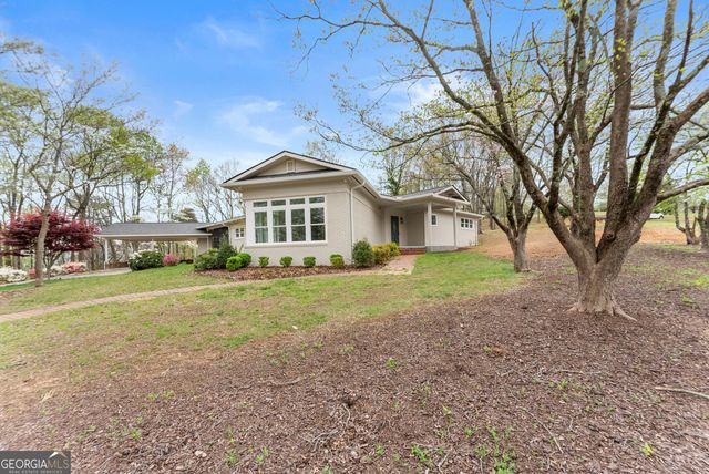 664 Chenocetah Drive, Cornelia, GA 30531