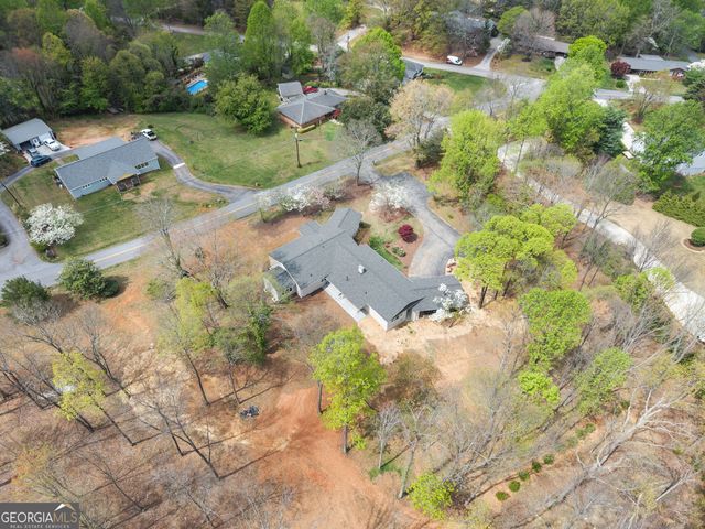 664 Chenocetah Drive, Cornelia, GA 30531