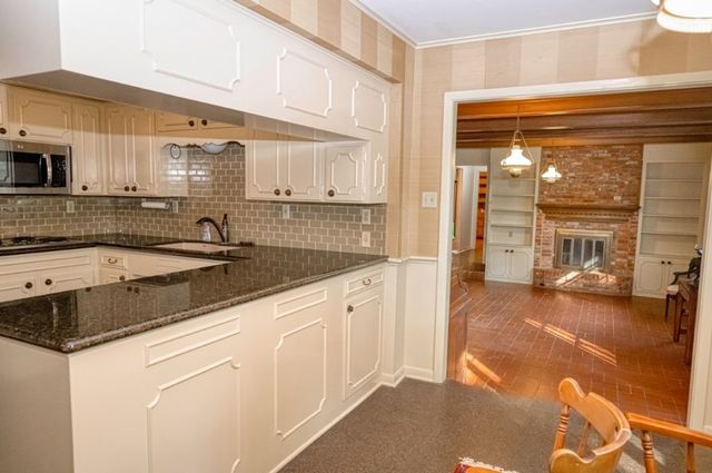 301 Cedar Circle, Brenham, TX 77833