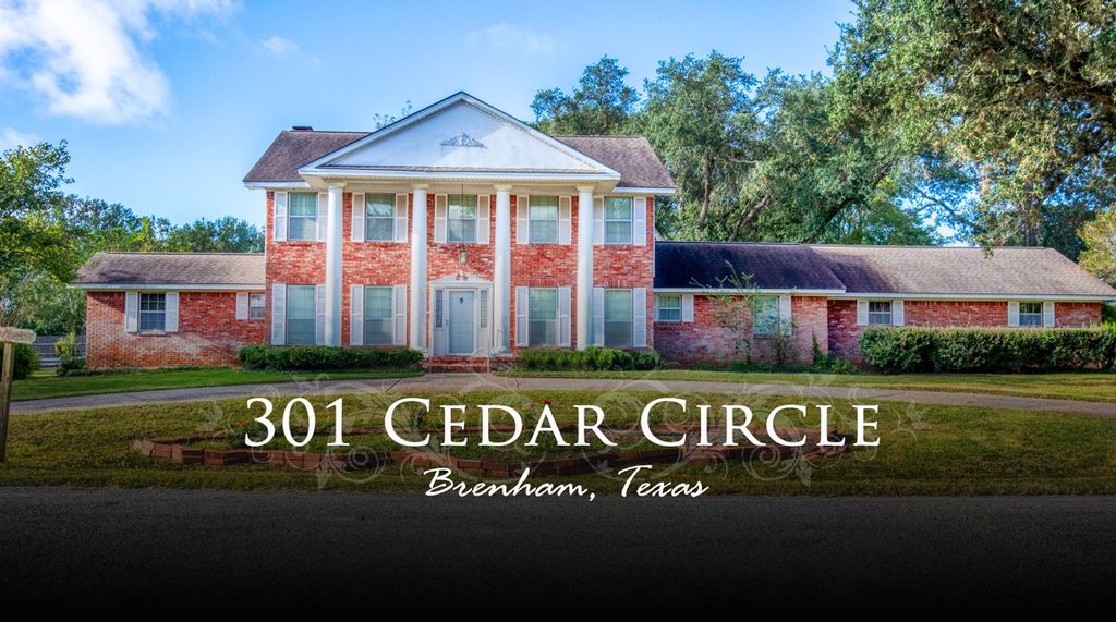 301 Cedar Circle, Brenham, TX 77833