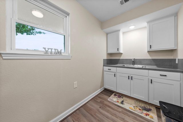 2702 Double Tree ST, Round Rock, TX 78681