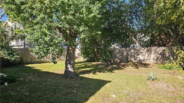 330 Texas Ave, Corpus Christi, TX 78404