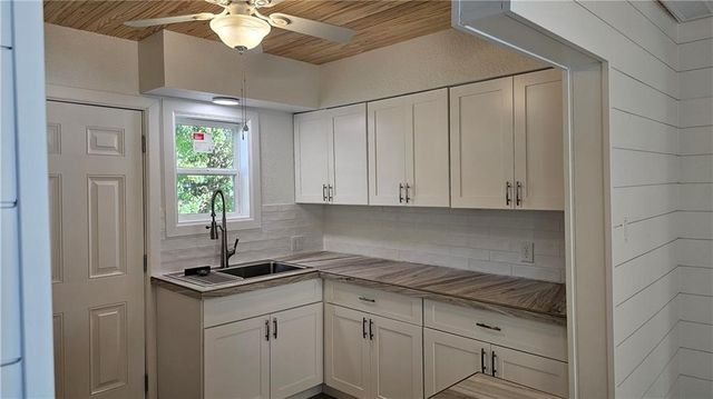 330 Texas Ave, Corpus Christi, TX 78404