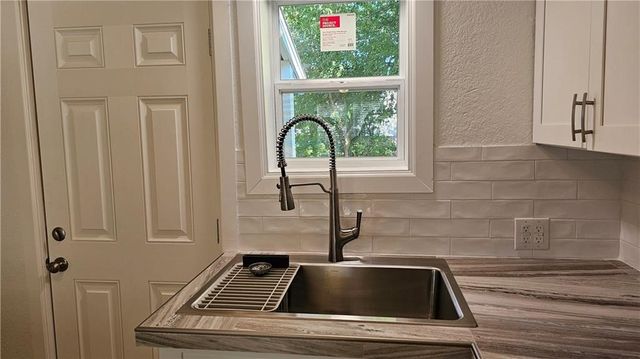 330 Texas Ave, Corpus Christi, TX 78404