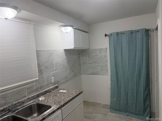 20120 Mark Twain Street, Detroit, MI 48235