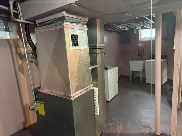 20120 Mark Twain Street, Detroit, MI 48235