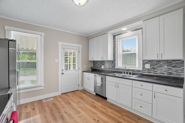 224 Glenn Avenue, Springfield, OH 45505